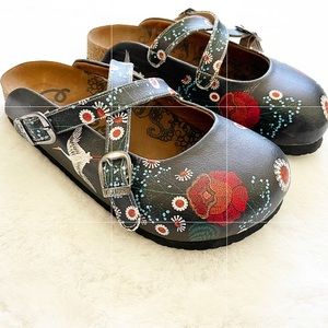 Floral Embroidered Women's Shoes